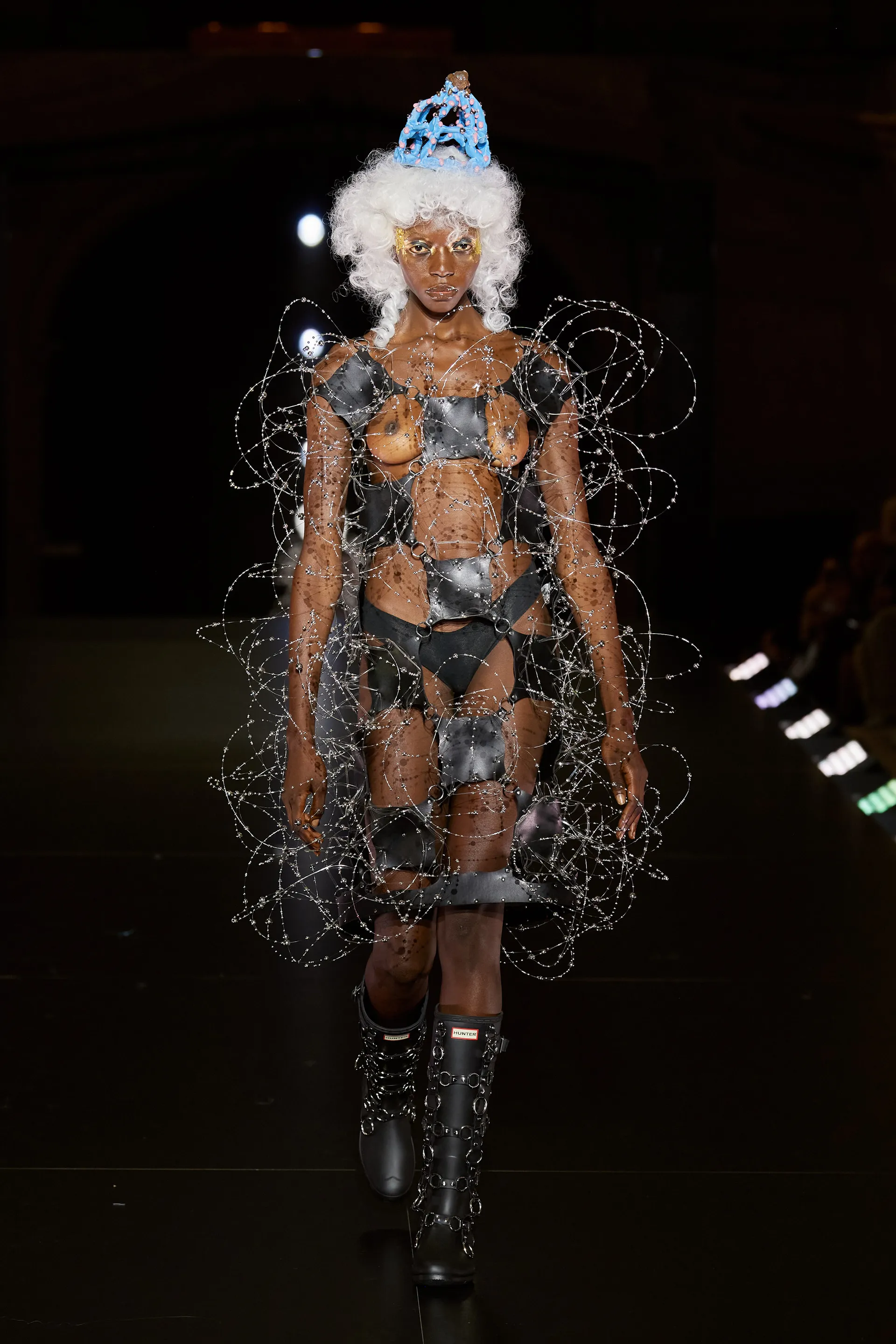 00023-noir-kei-ninomiya-spring-2023-ready-to-wear-credit-gorunway