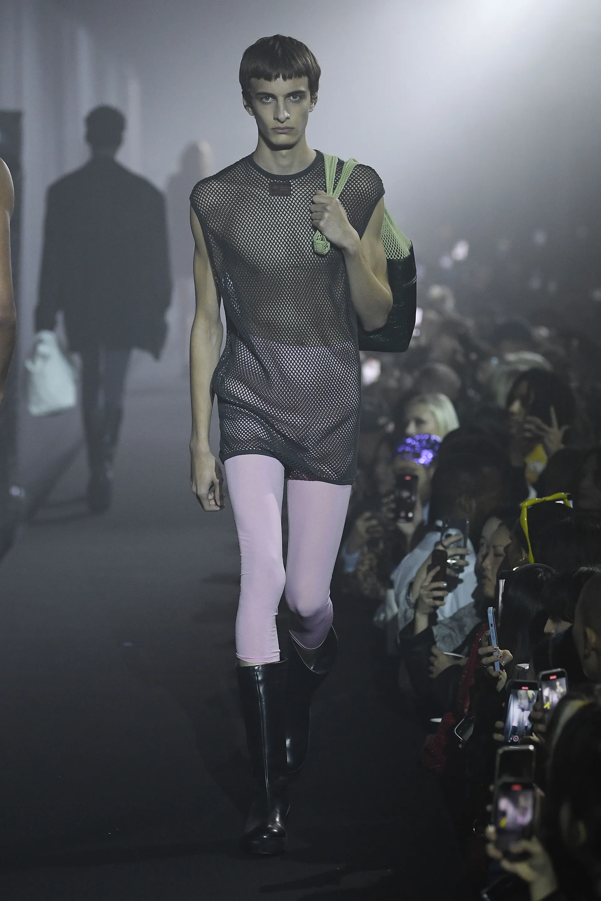 00024-raf-simons-spring-2023-ready-to-wear-credit-brand