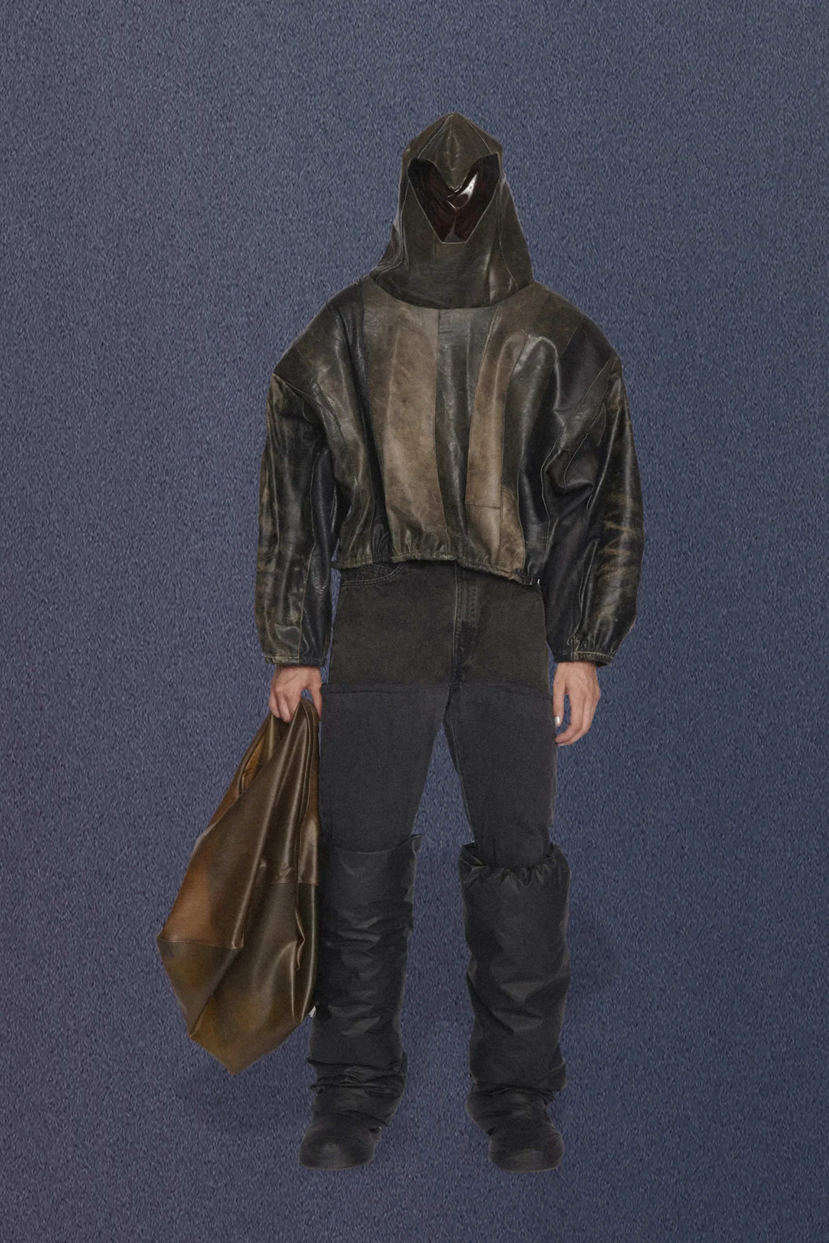 00025-yeezy-spring-2023-ready-to-wear-credit-brand