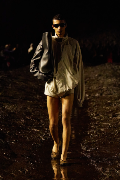 00027-balenciaga-spring-2023-ready-to-wear-credit-brand