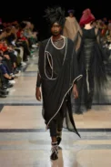00027-junya-watanabe-spring-2023-ready-to-wear-credit-gorunway