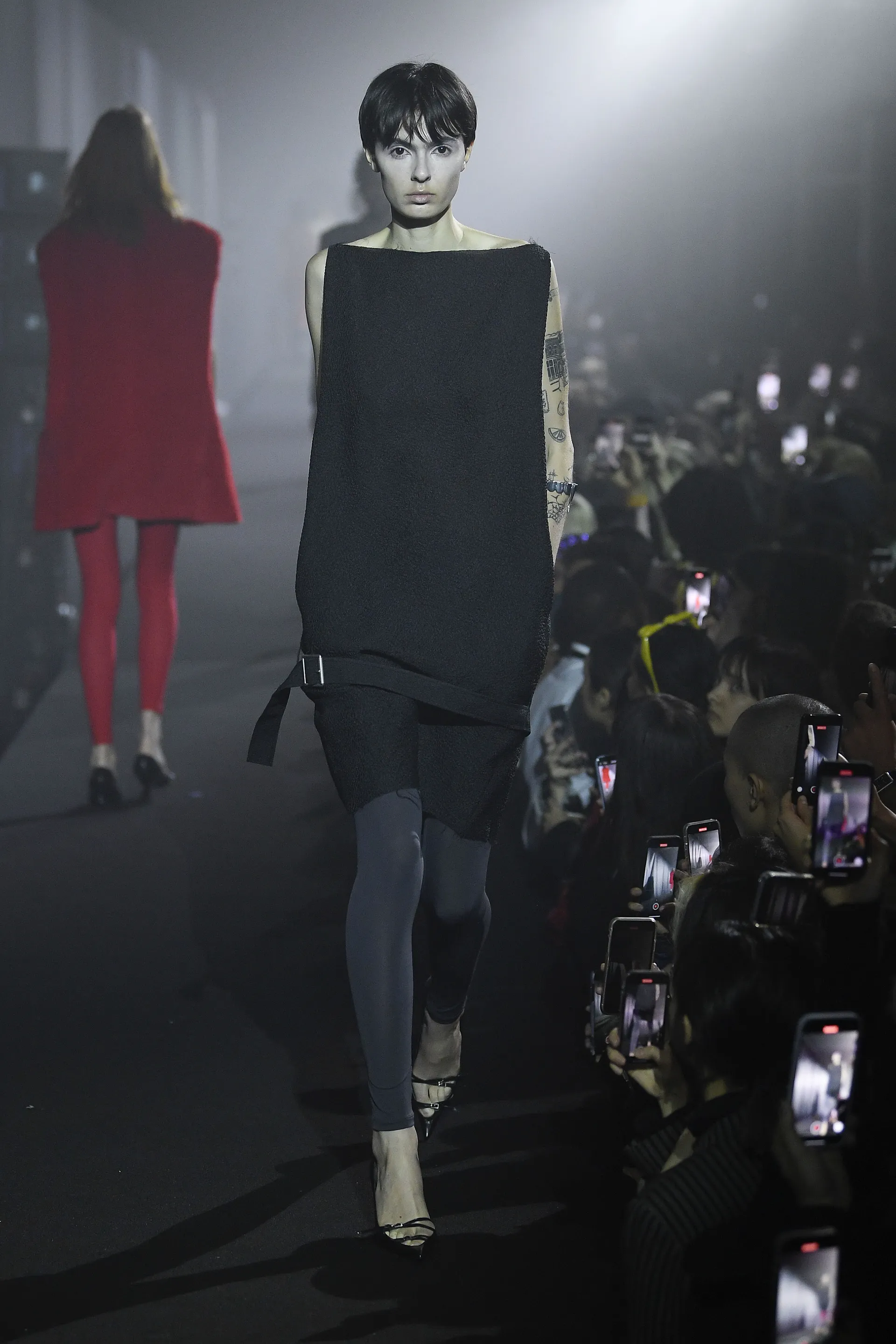 00027-raf-simons-spring-2023-ready-to-wear-credit-brand