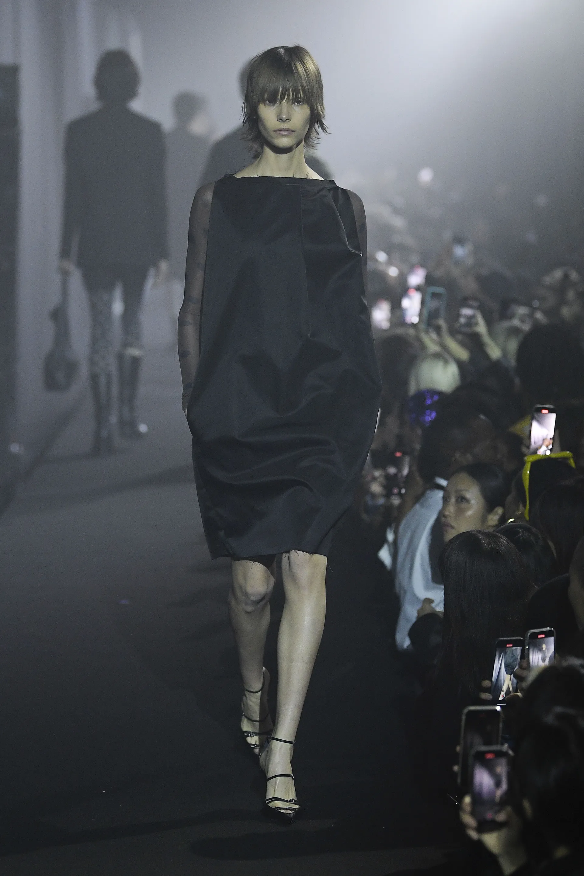 00030-raf-simons-spring-2023-ready-to-wear-credit-brand