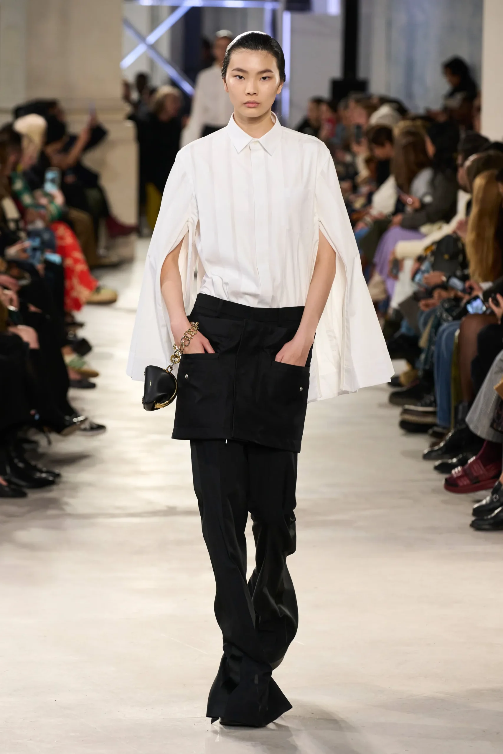 00030-sacai-spring-2023-ready-to-wear-credit-gorunway