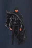 00030-yeezy-spring-2023-ready-to-wear-credit-brand
