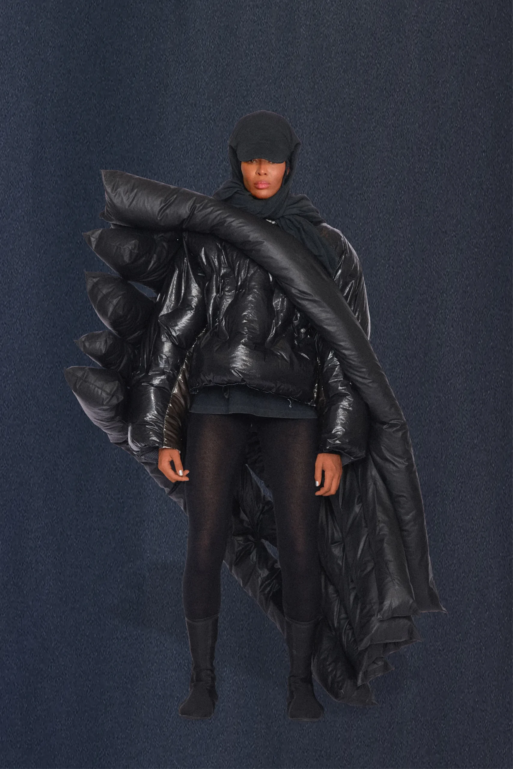 00030-yeezy-spring-2023-ready-to-wear-credit-brand