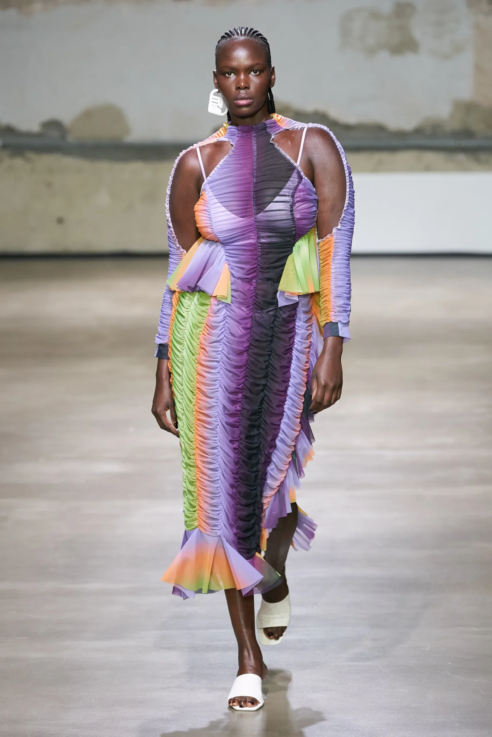 00031-ester-manas-spring-2023-ready-to-wear-credit-gorunway