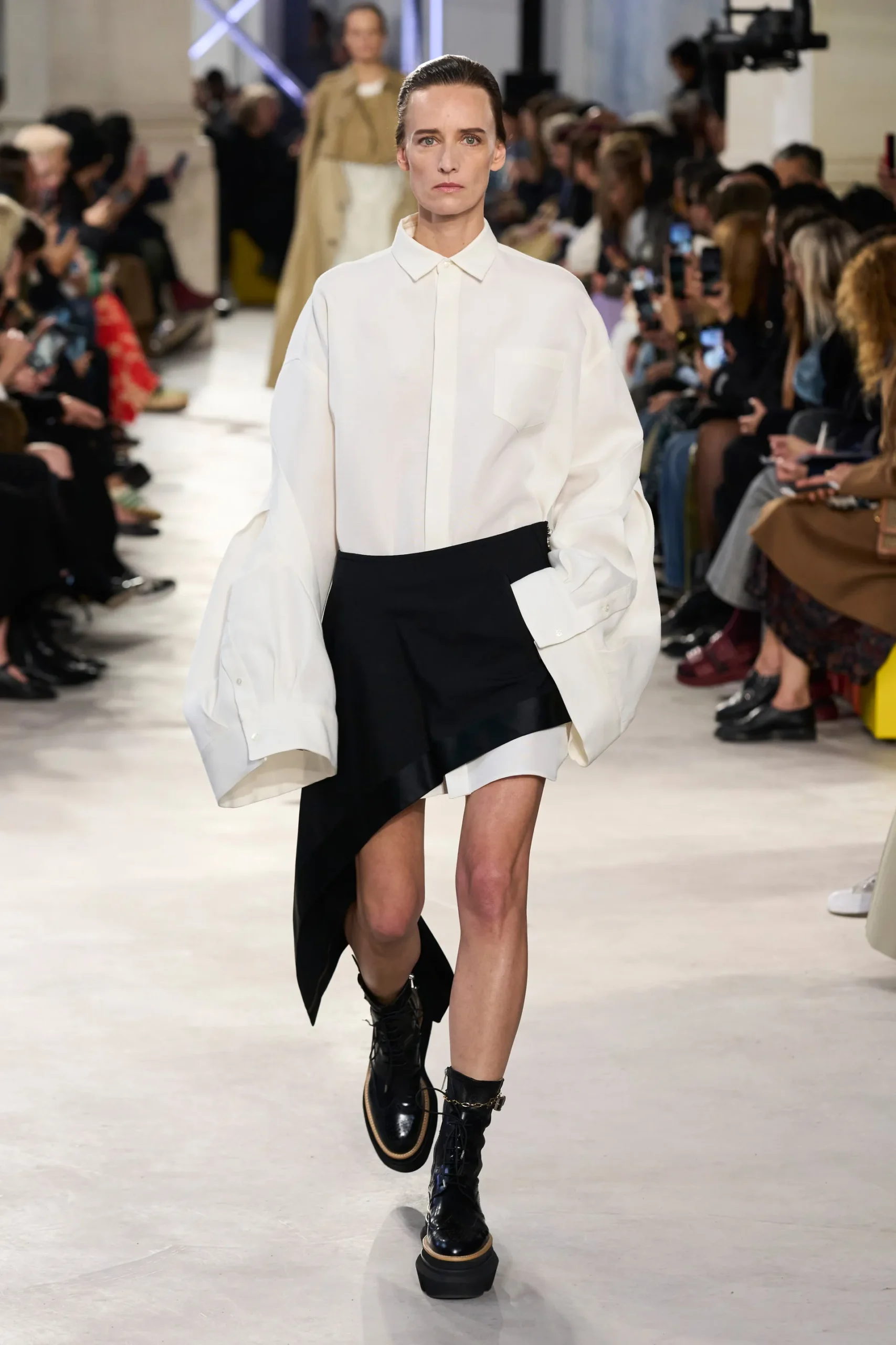 00031-sacai-spring-2023-ready-to-wear-credit-gorunway