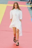 00031-stella-mccartney-spring-2023-ready-to-wear-credit-gorunway