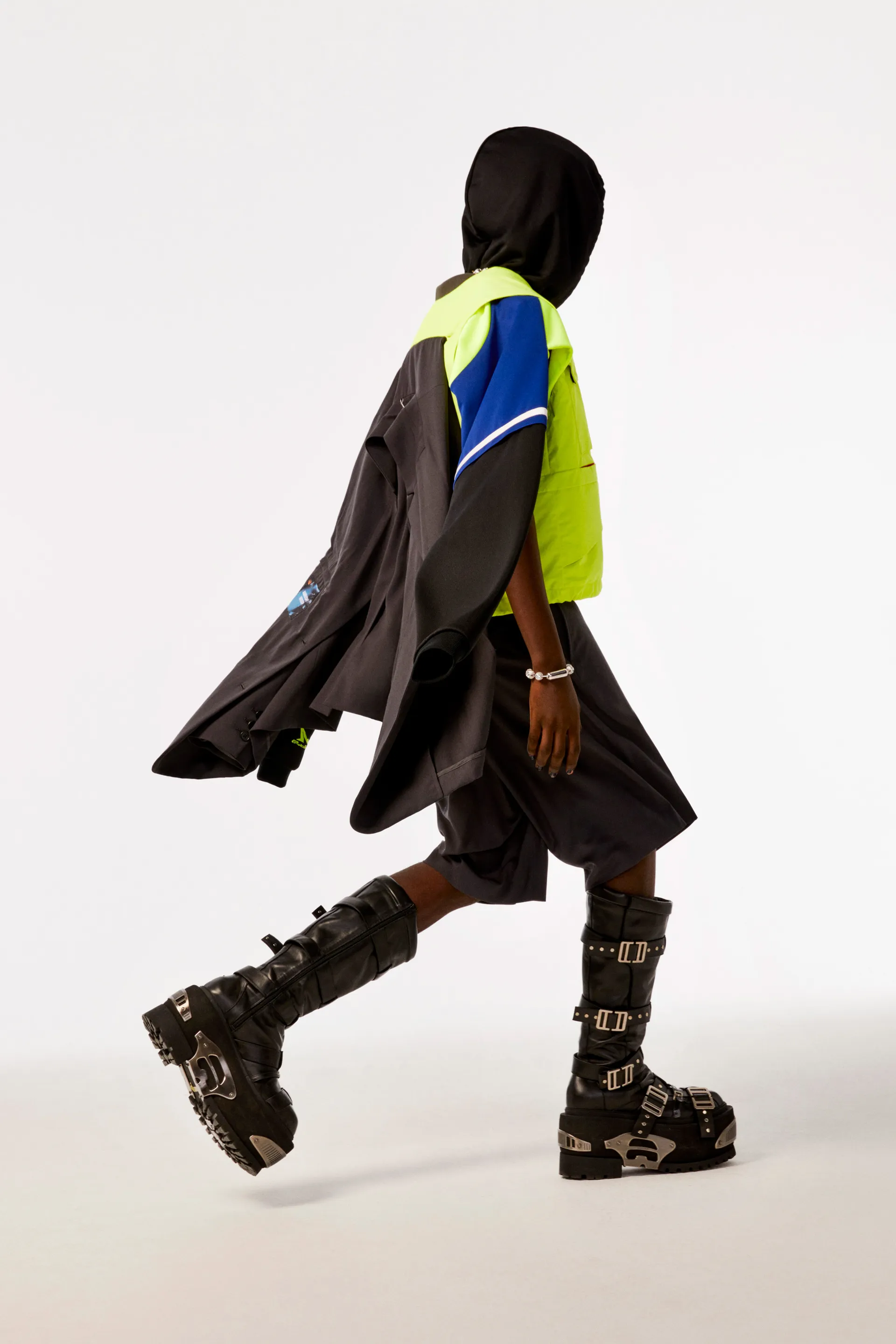 00032-ambush-spring-2023-ready-to-wear-credit-brand