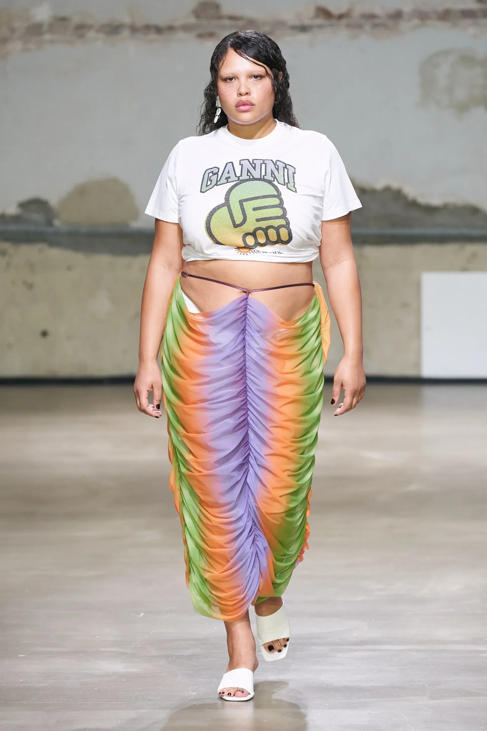 00032-ester-manas-spring-2023-ready-to-wear-credit-gorunway