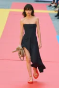 00034-stella-mccartney-spring-2023-ready-to-wear-credit-gorunway