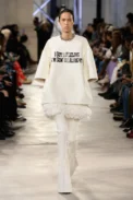 00035-sacai-spring-2023-ready-to-wear-credit-gorunway