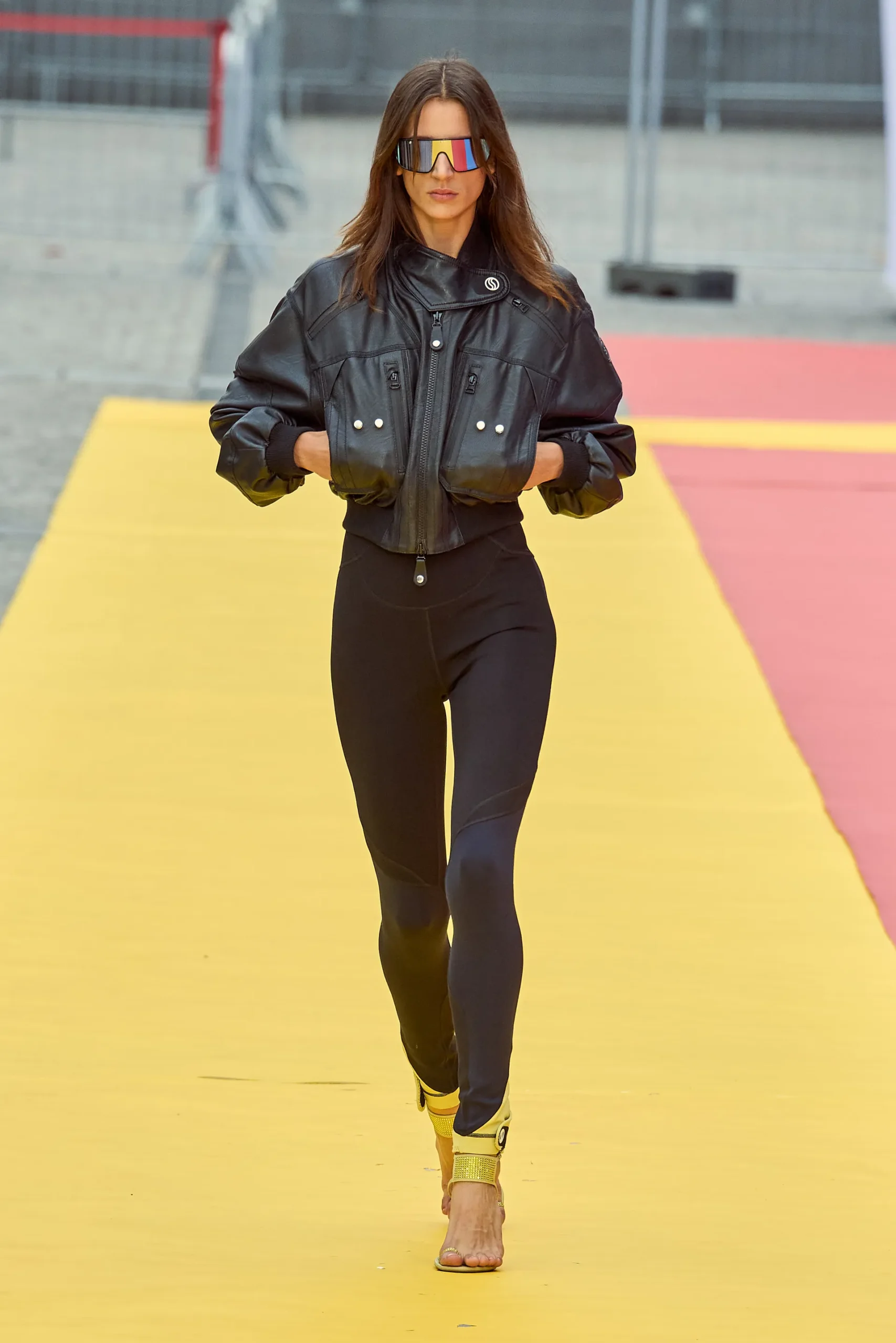 00035-stella-mccartney-spring-2023-ready-to-wear-credit-gorunway