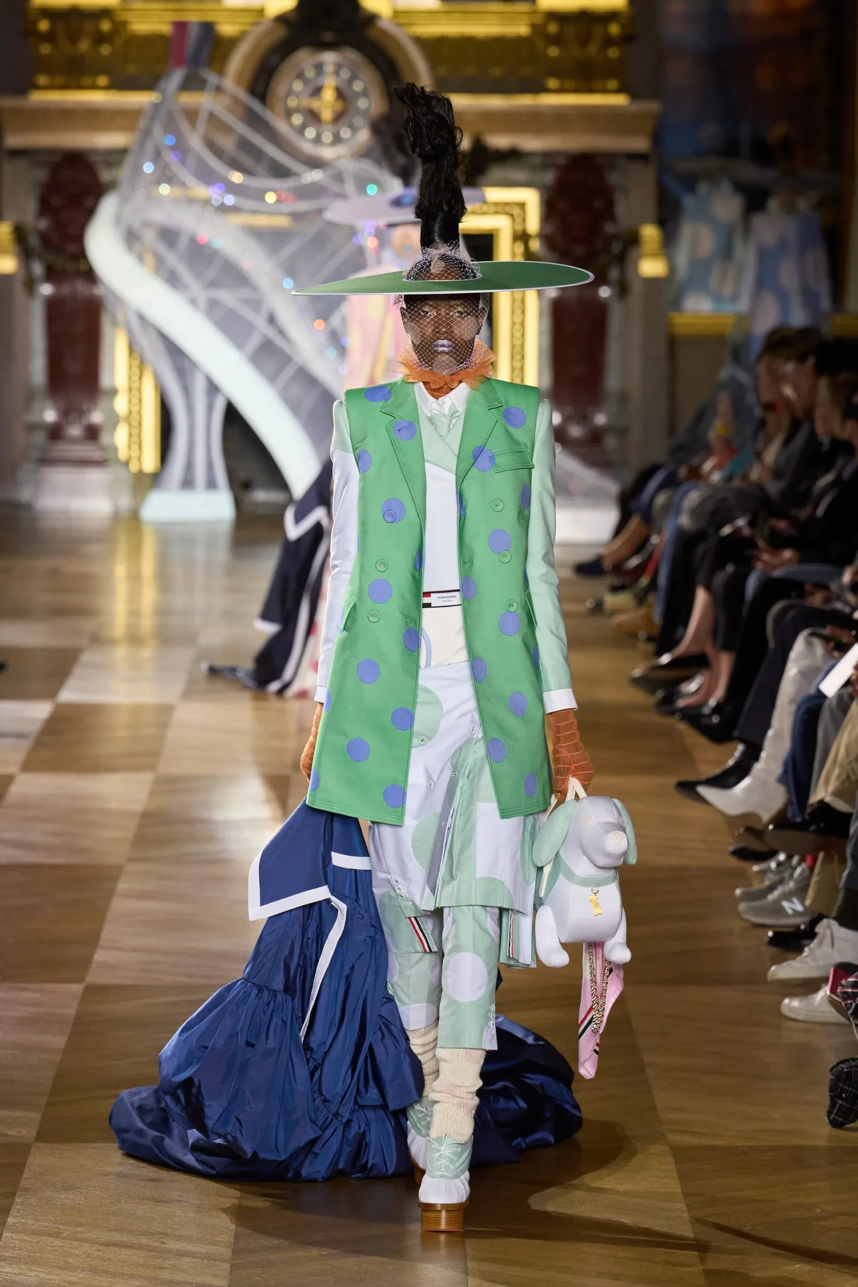 00039-thom-browne-spring-2023-ready-to-wear-credit-gorunway