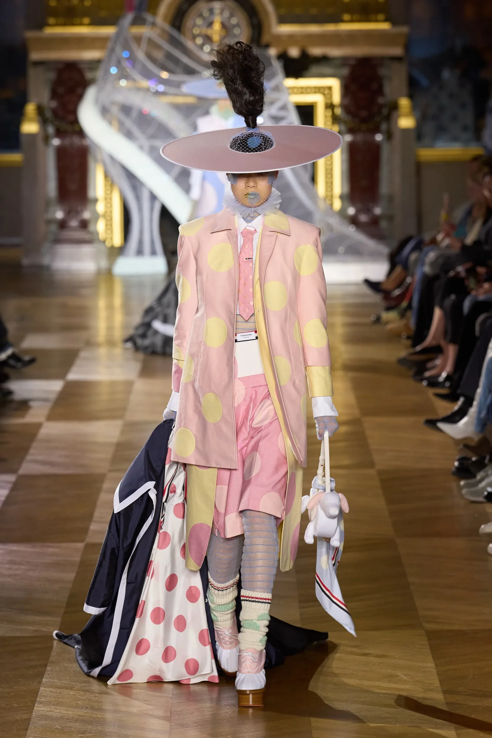 00040-thom-browne-spring-2023-ready-to-wear-credit-gorunway