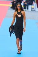 00042-stella-mccartney-spring-2023-ready-to-wear-credit-gorunway