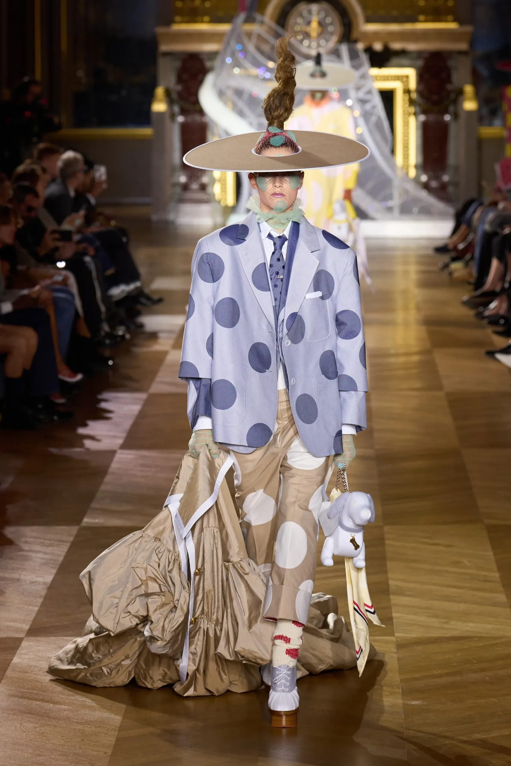 00042-thom-browne-spring-2023-ready-to-wear-credit-gorunway