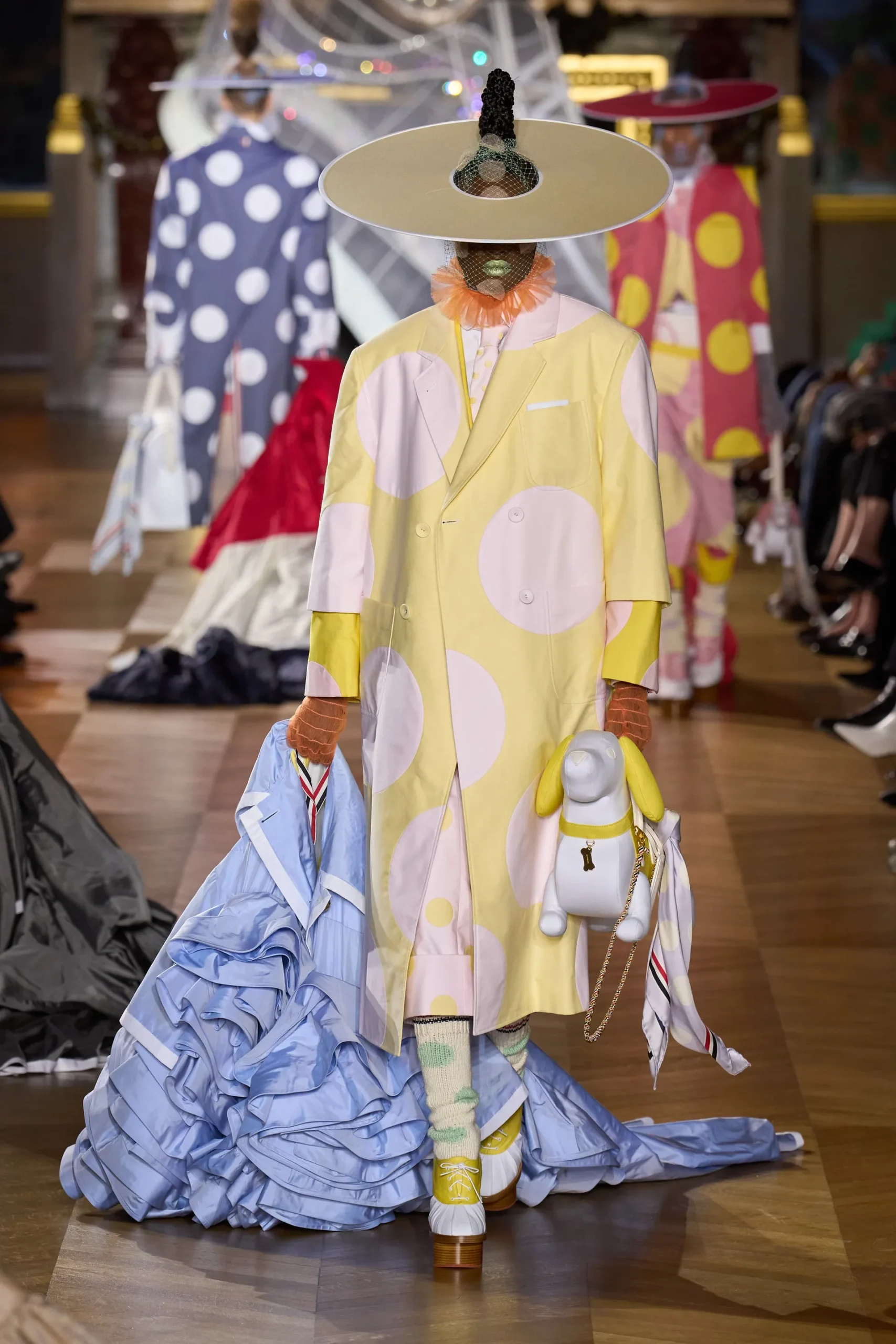 00043-thom-browne-spring-2023-ready-to-wear-credit-gorunway