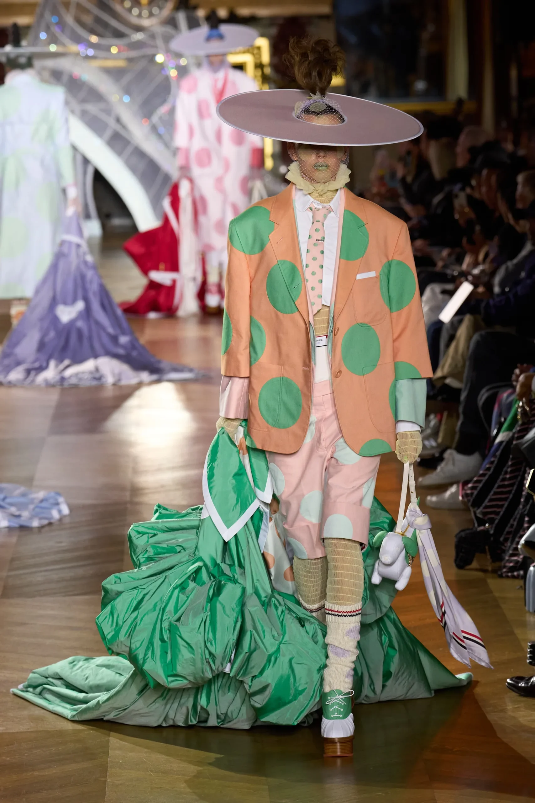 00045-thom-browne-spring-2023-ready-to-wear-credit-gorunway