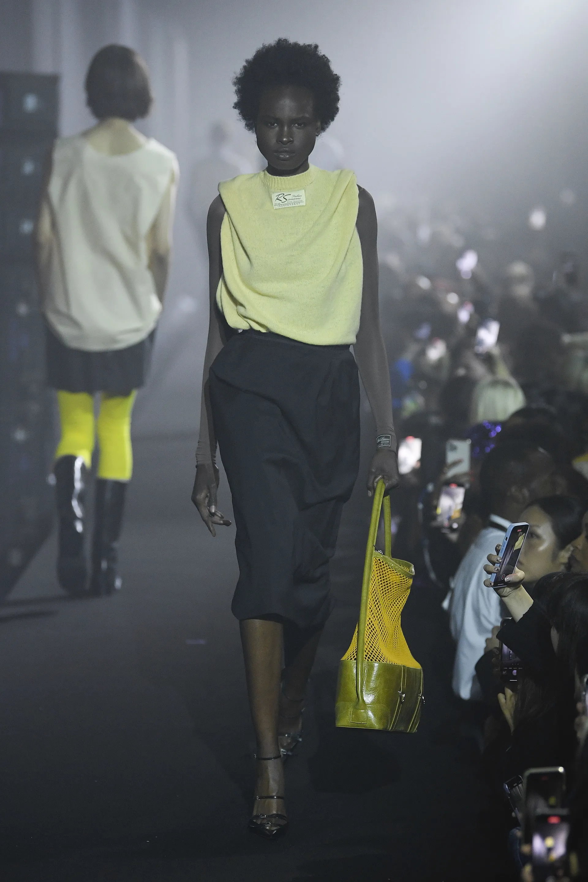 00050-raf-simons-spring-2023-ready-to-wear-credit-brand