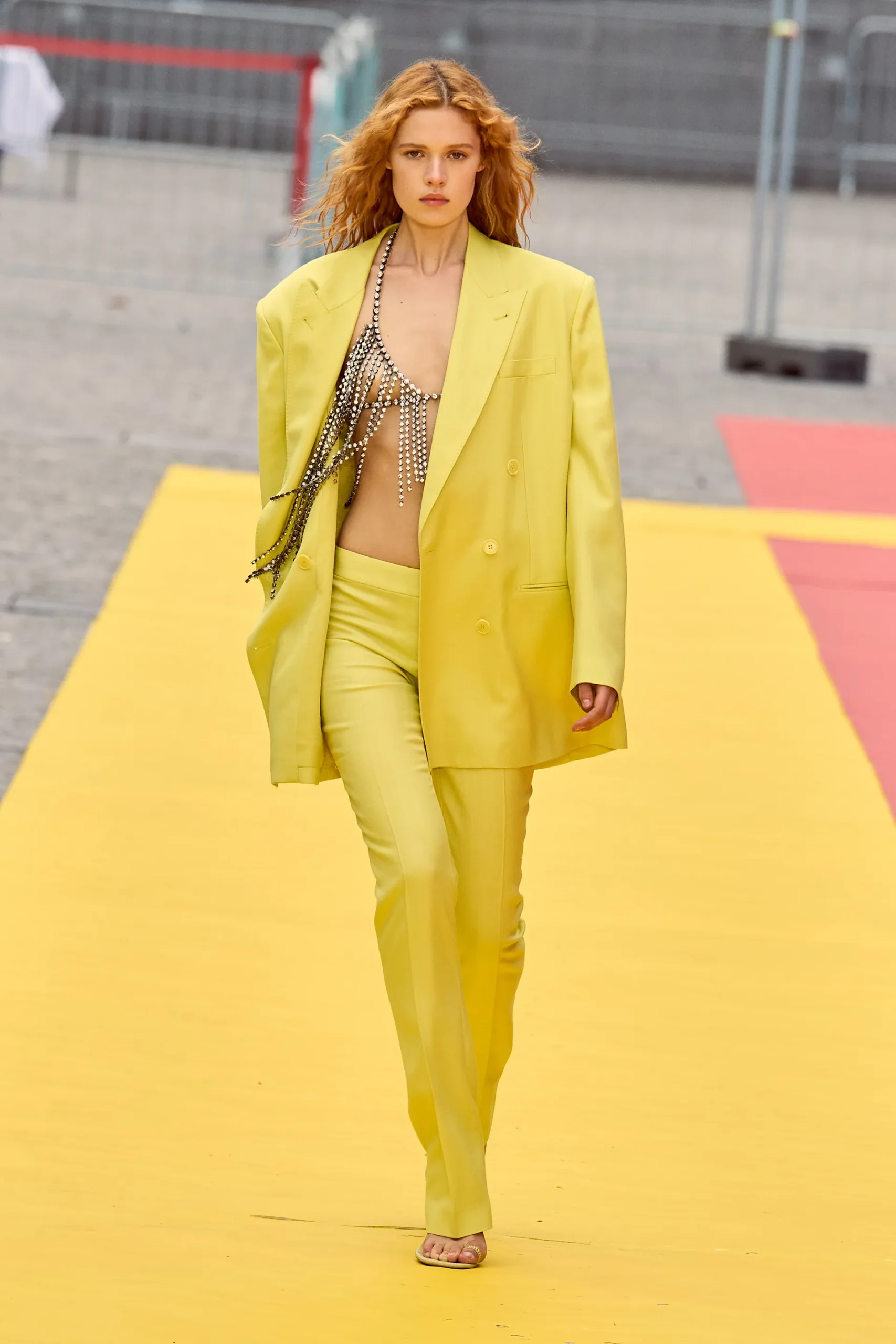 00050-stella-mccartney-spring-2023-ready-to-wear-credit-gorunway
