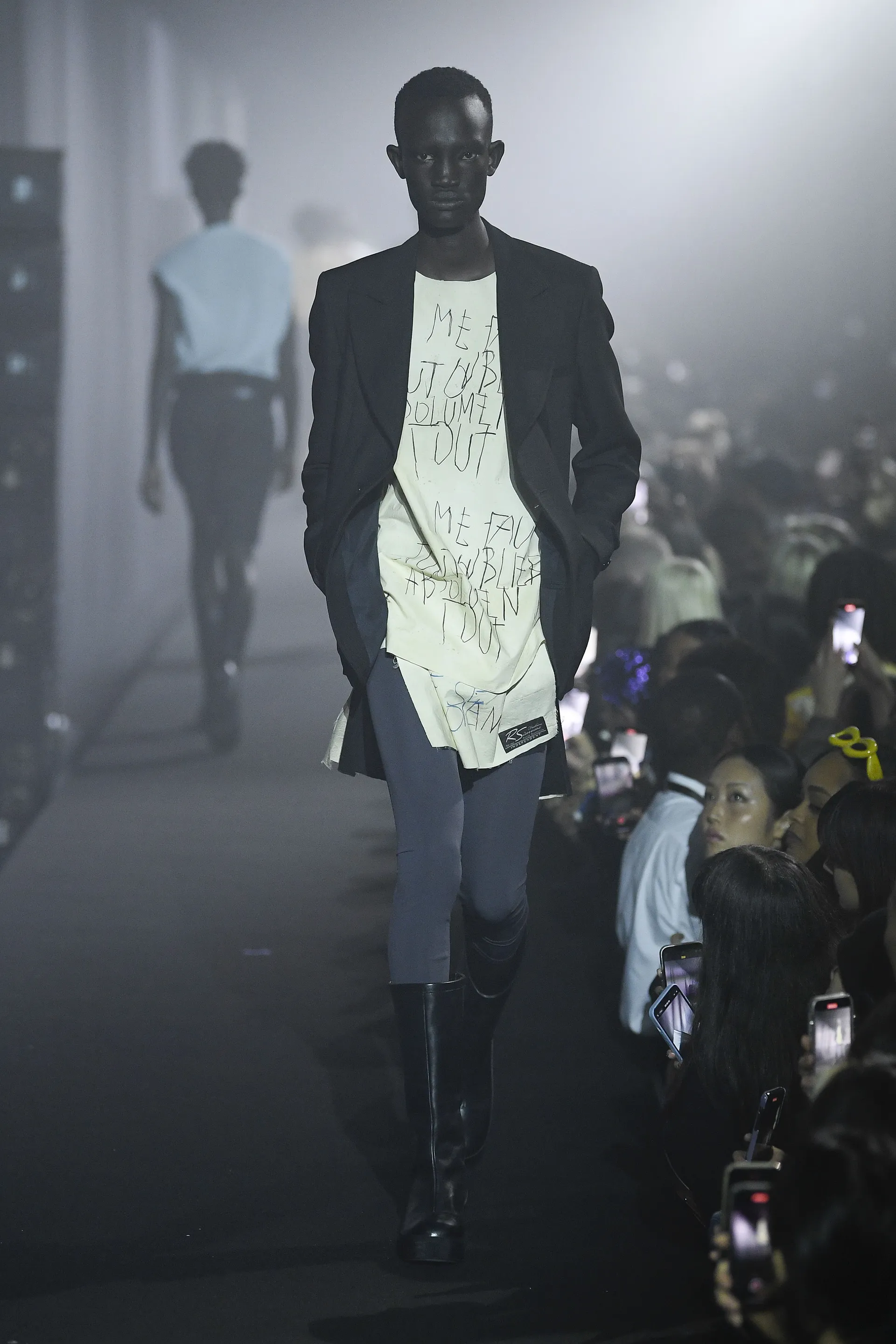 00052-raf-simons-spring-2023-ready-to-wear-credit-brand