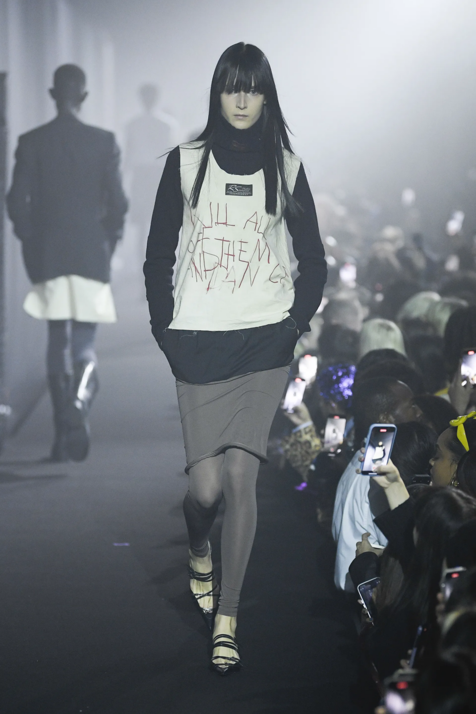 00053-raf-simons-spring-2023-ready-to-wear-credit-brand