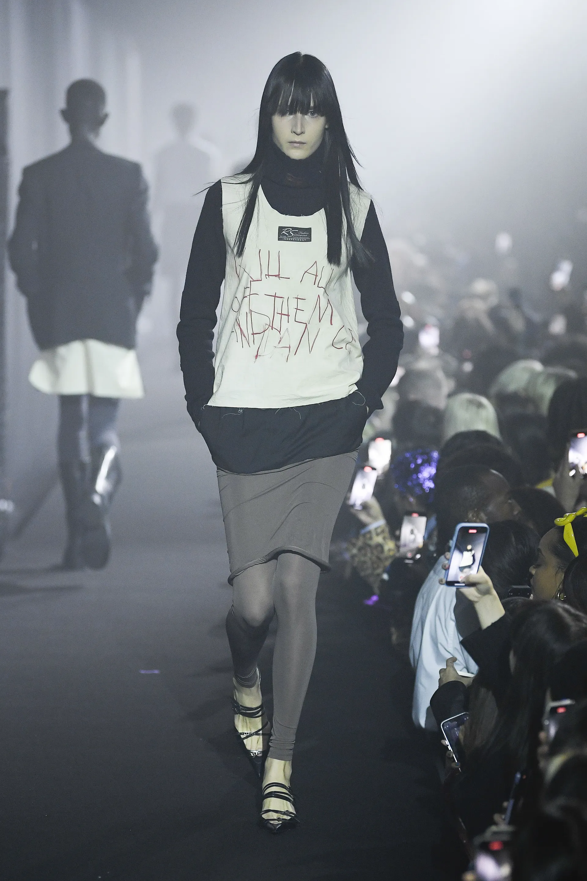 00053-raf-simons-spring-2023-ready-to-wear-credit-brand