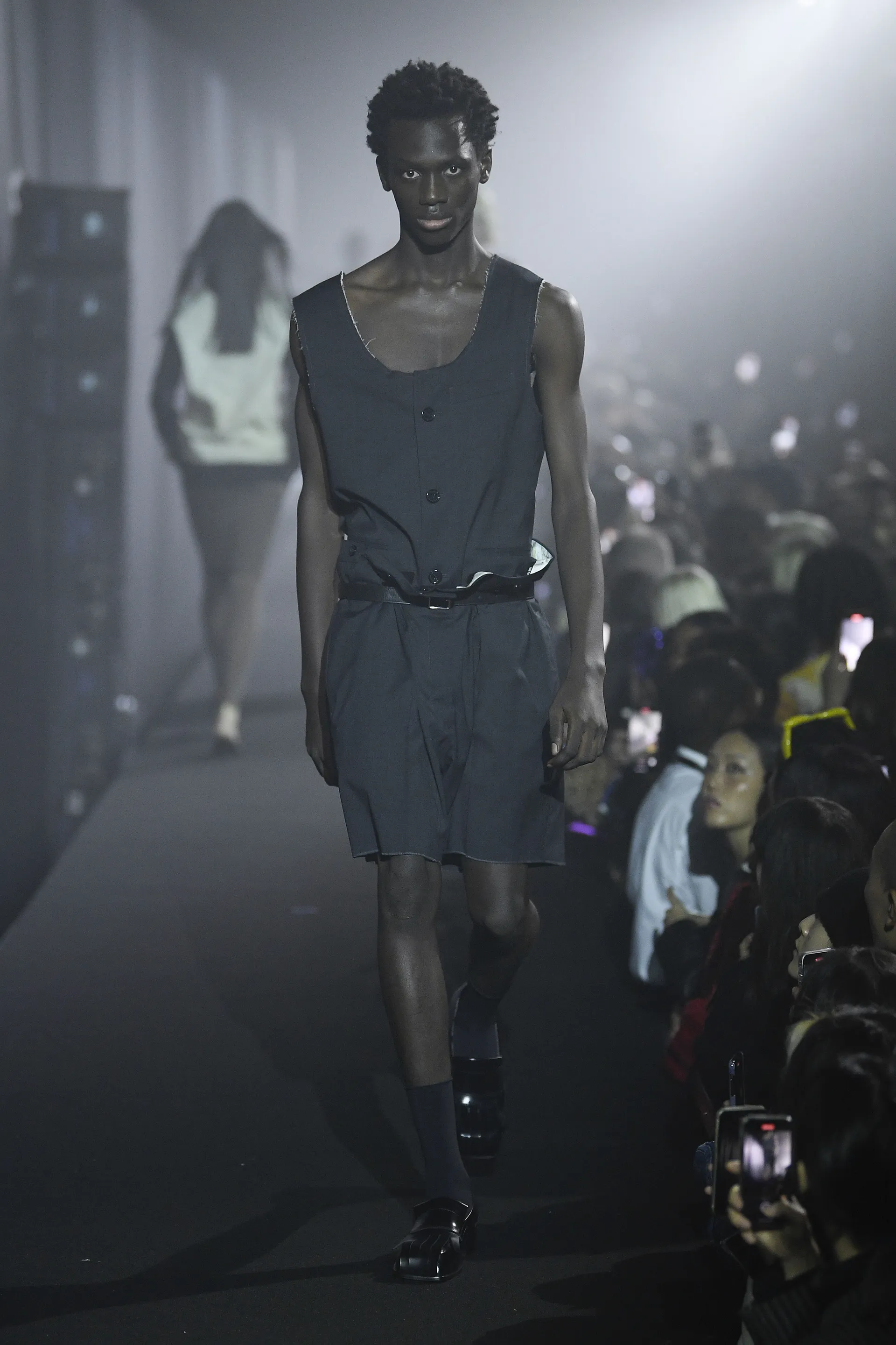 00054-raf-simons-spring-2023-ready-to-wear-credit-brand