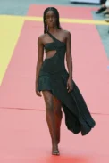 00055-stella-mccartney-spring-2023-ready-to-wear-credit-gorunway