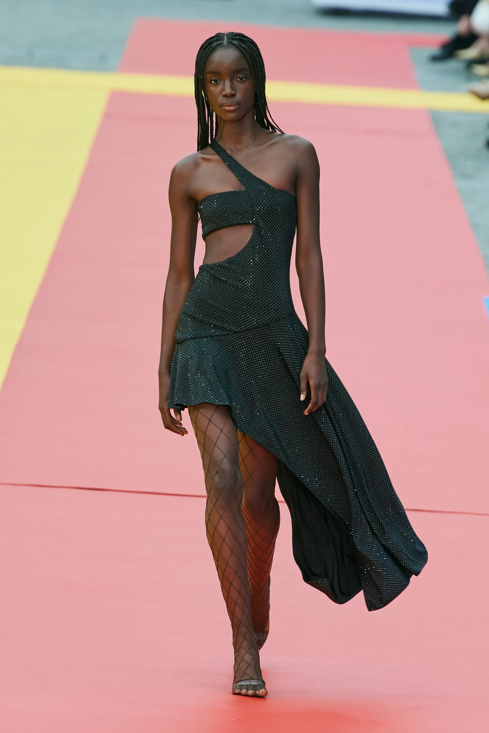 00055-stella-mccartney-spring-2023-ready-to-wear-credit-gorunway