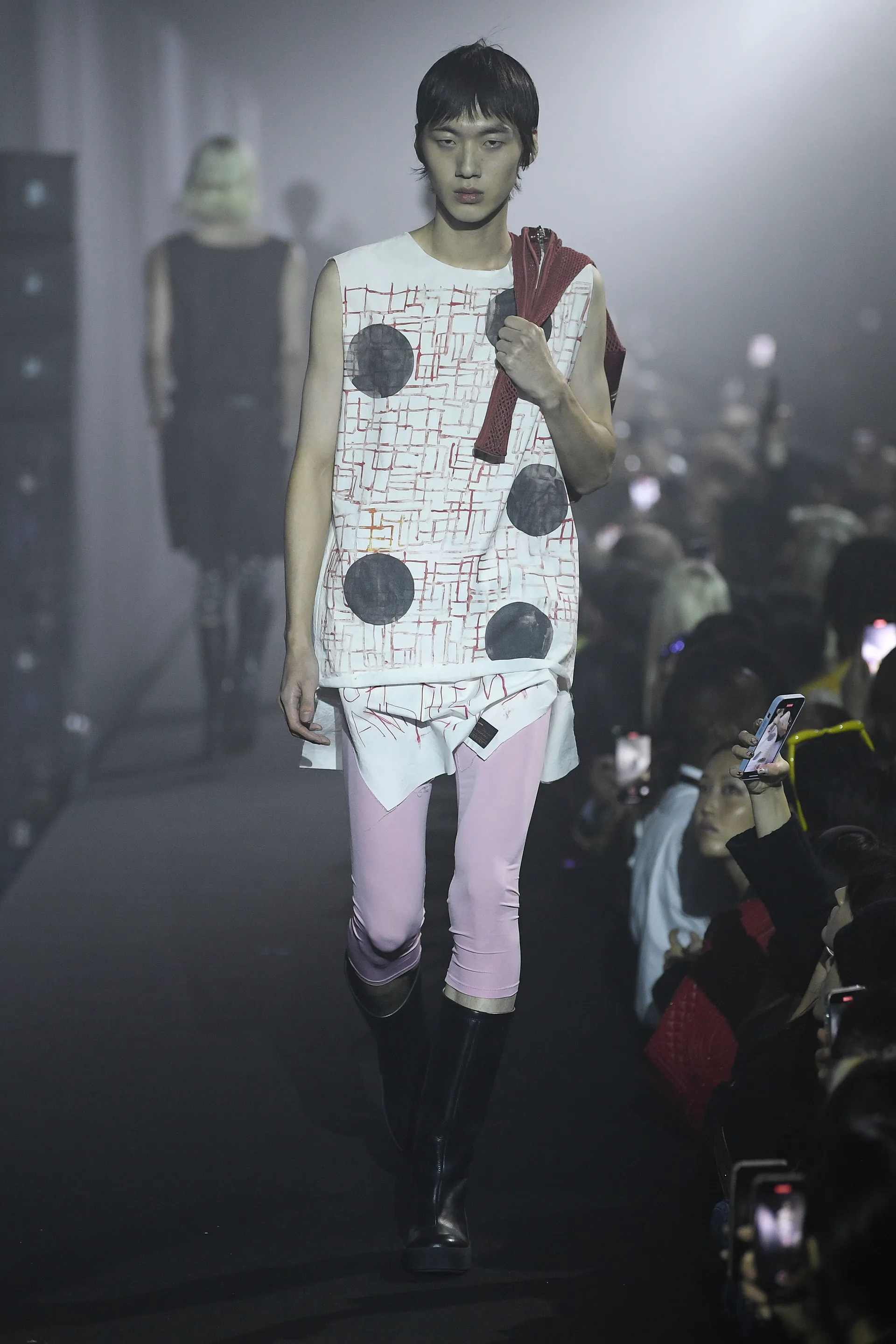 00056-raf-simons-spring-2023-ready-to-wear-credit-brand