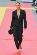 00058-stella-mccartney-spring-2023-ready-to-wear-credit-gorunway