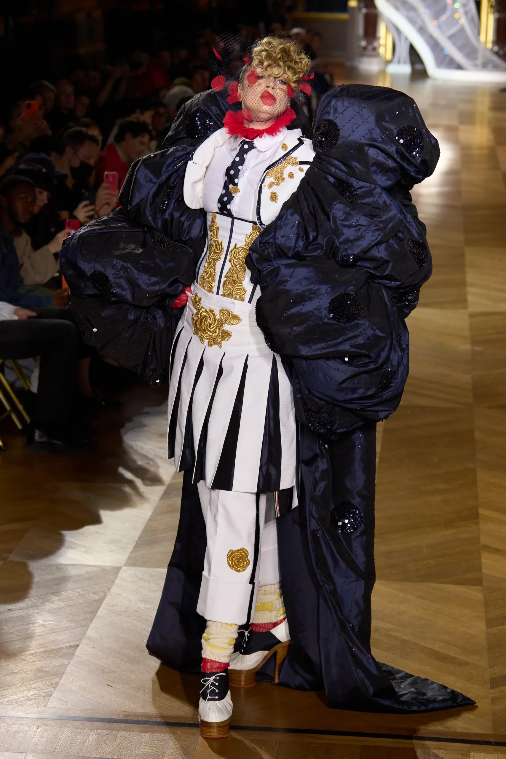 00058-thom-browne-spring-2023-ready-to-wear-credit-gorunway