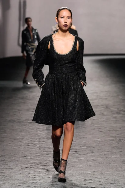 00059-chanel-spring-2023-ready-to-wear-credit-gorunway