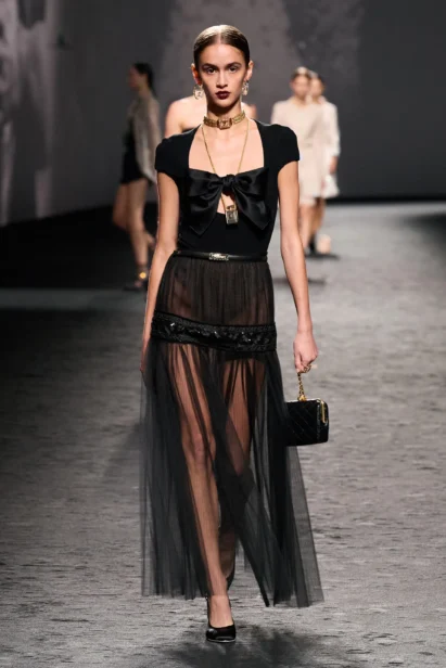 00064-chanel-spring-2023-ready-to-wear-credit-gorunway