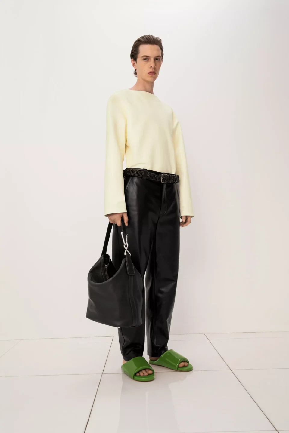 AnyConv.com__Bottega_Veneta_PS23_Vogue_009