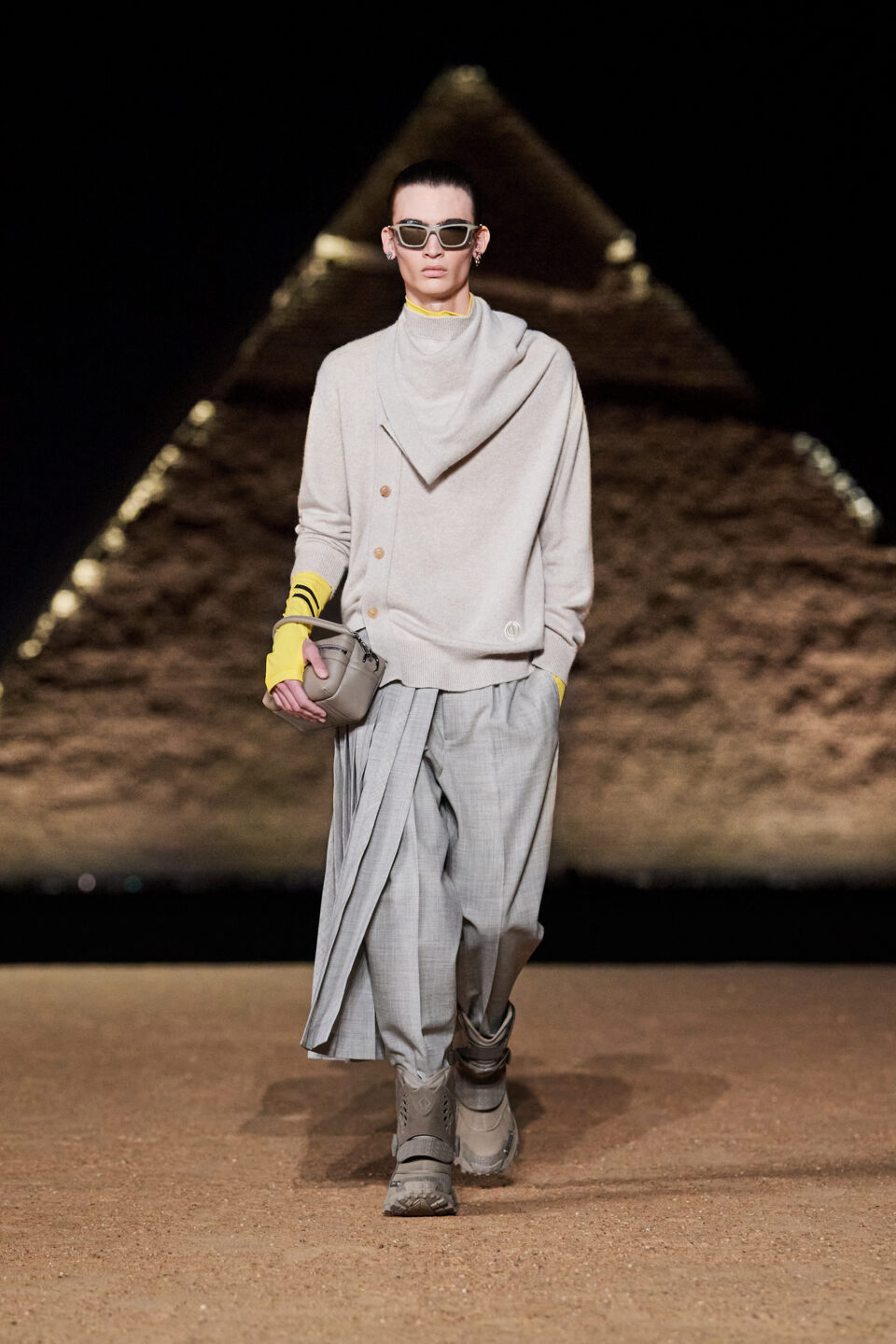 LOOK10