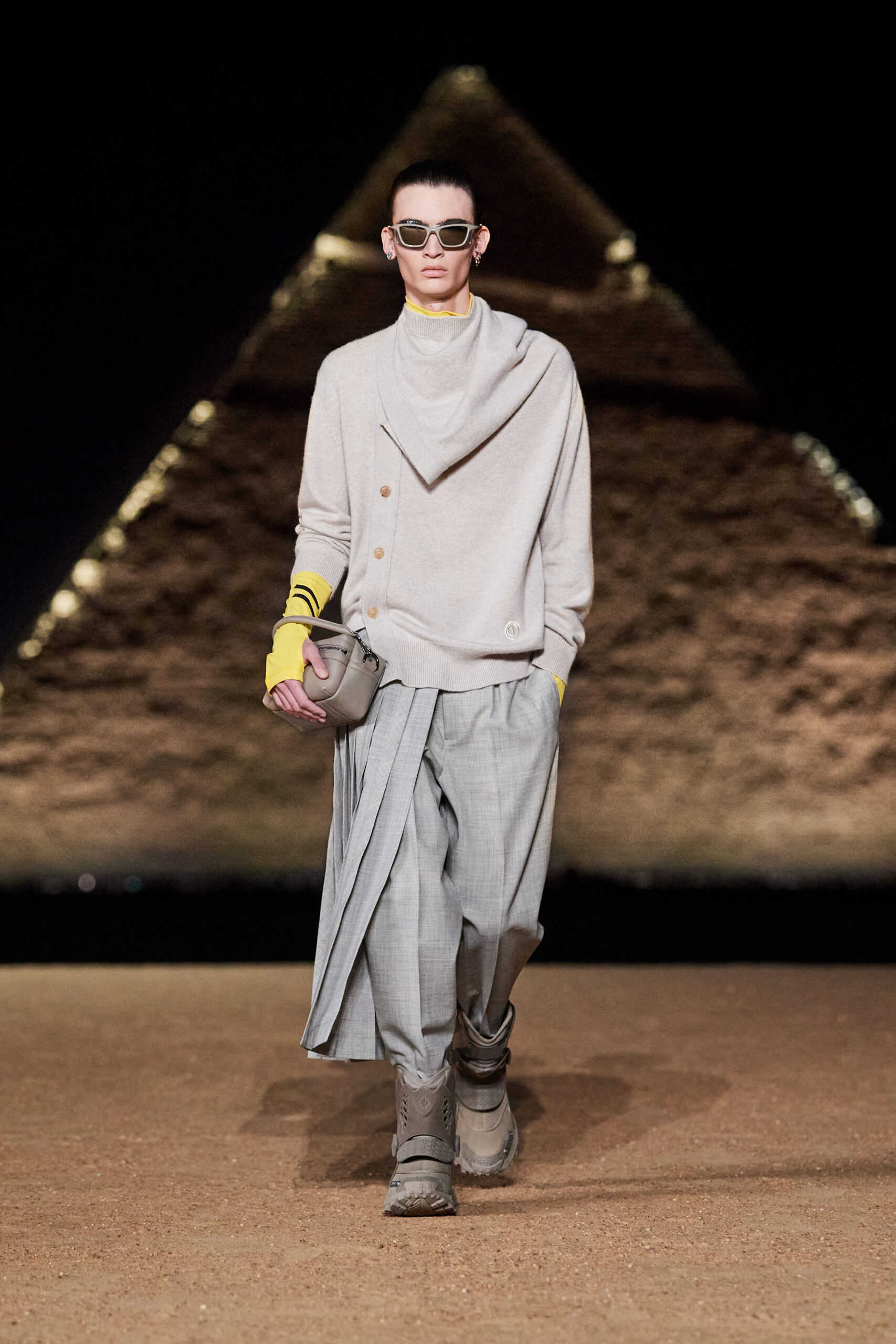 LOOK10