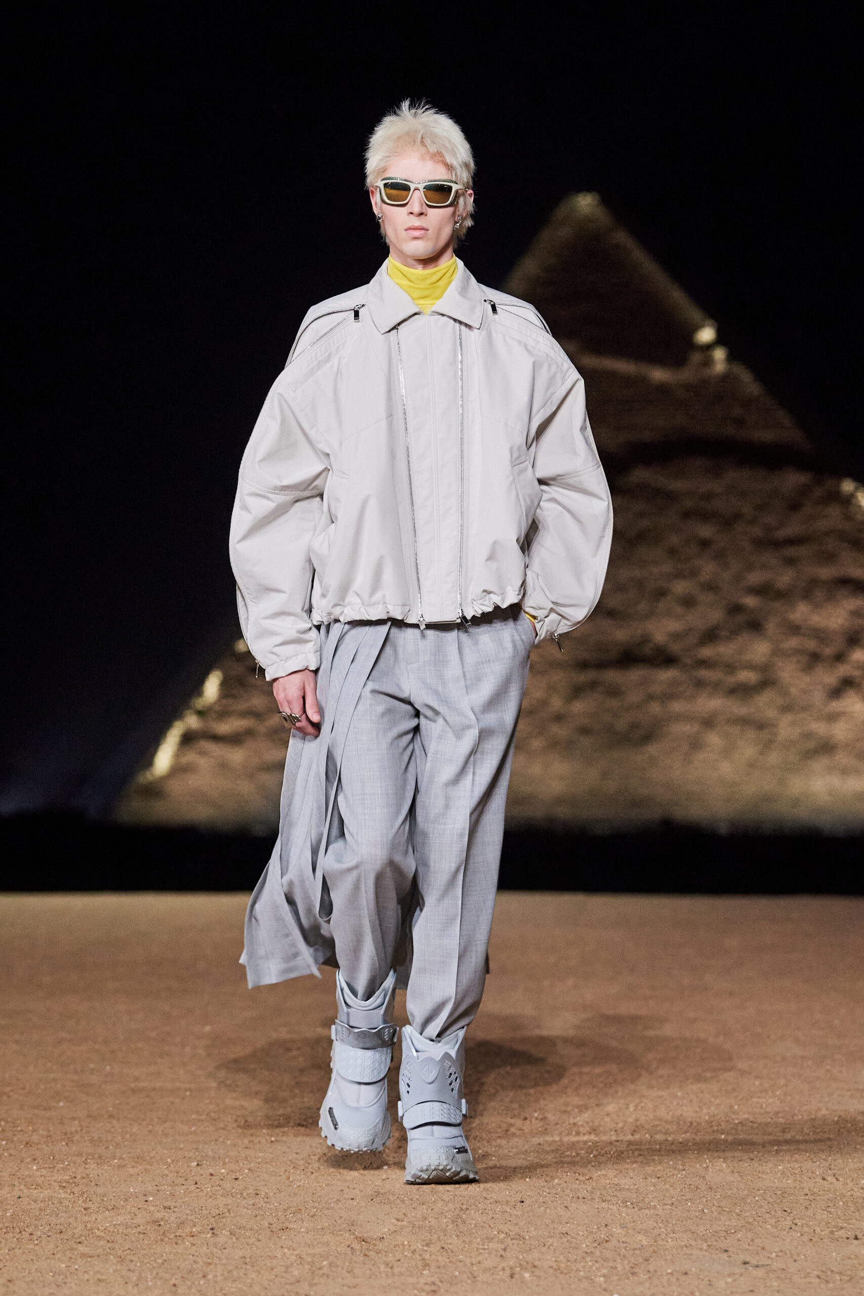 LOOK11