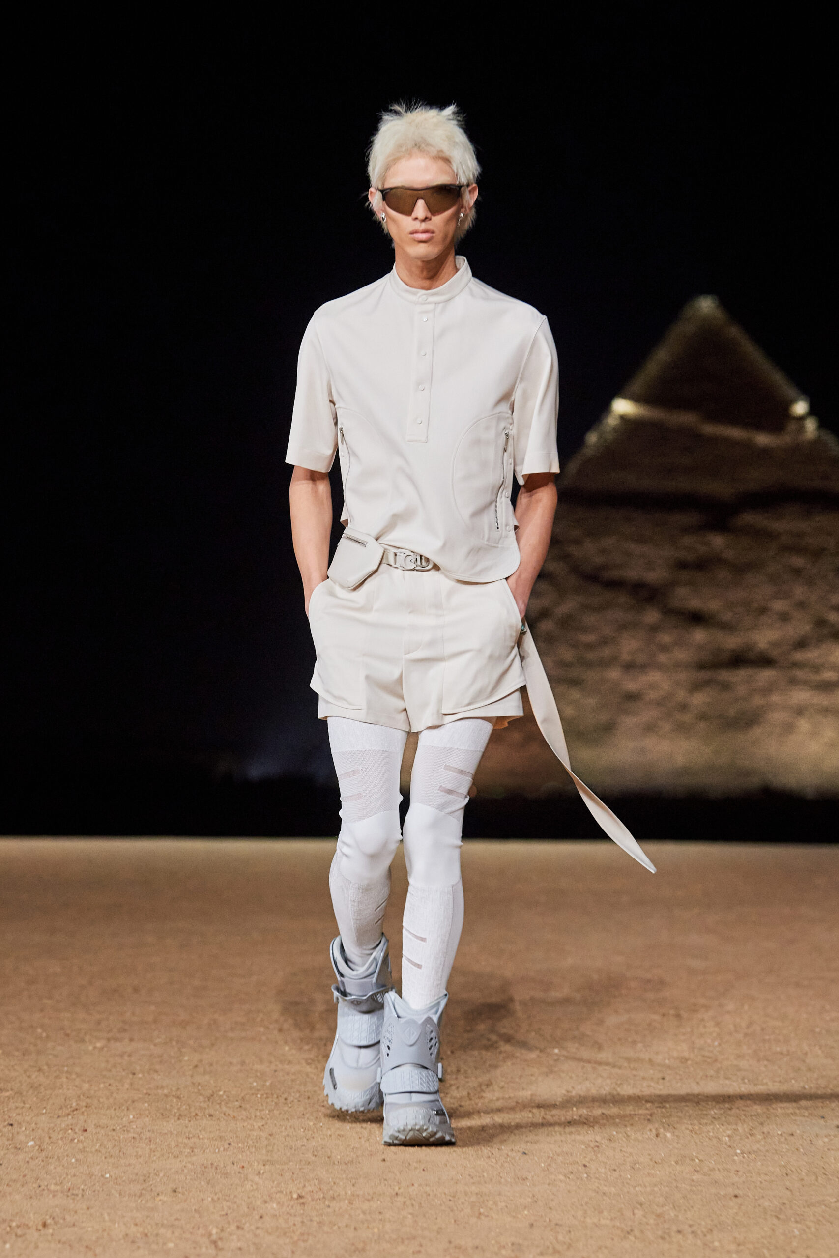 LOOK12