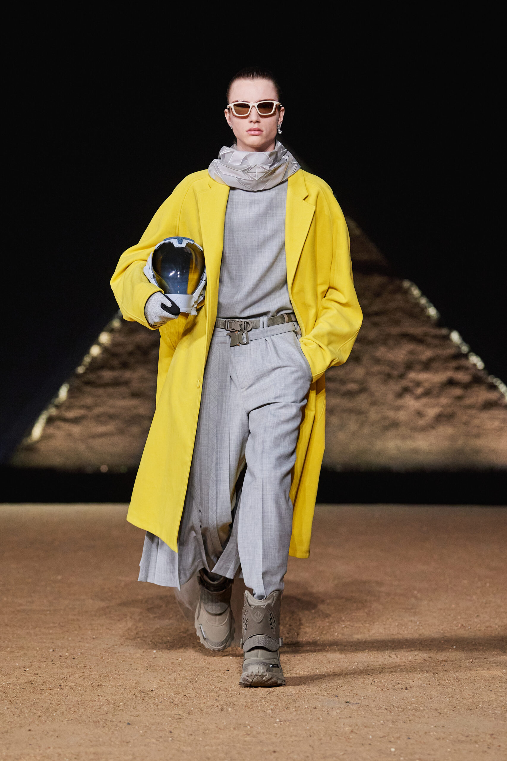 LOOK13