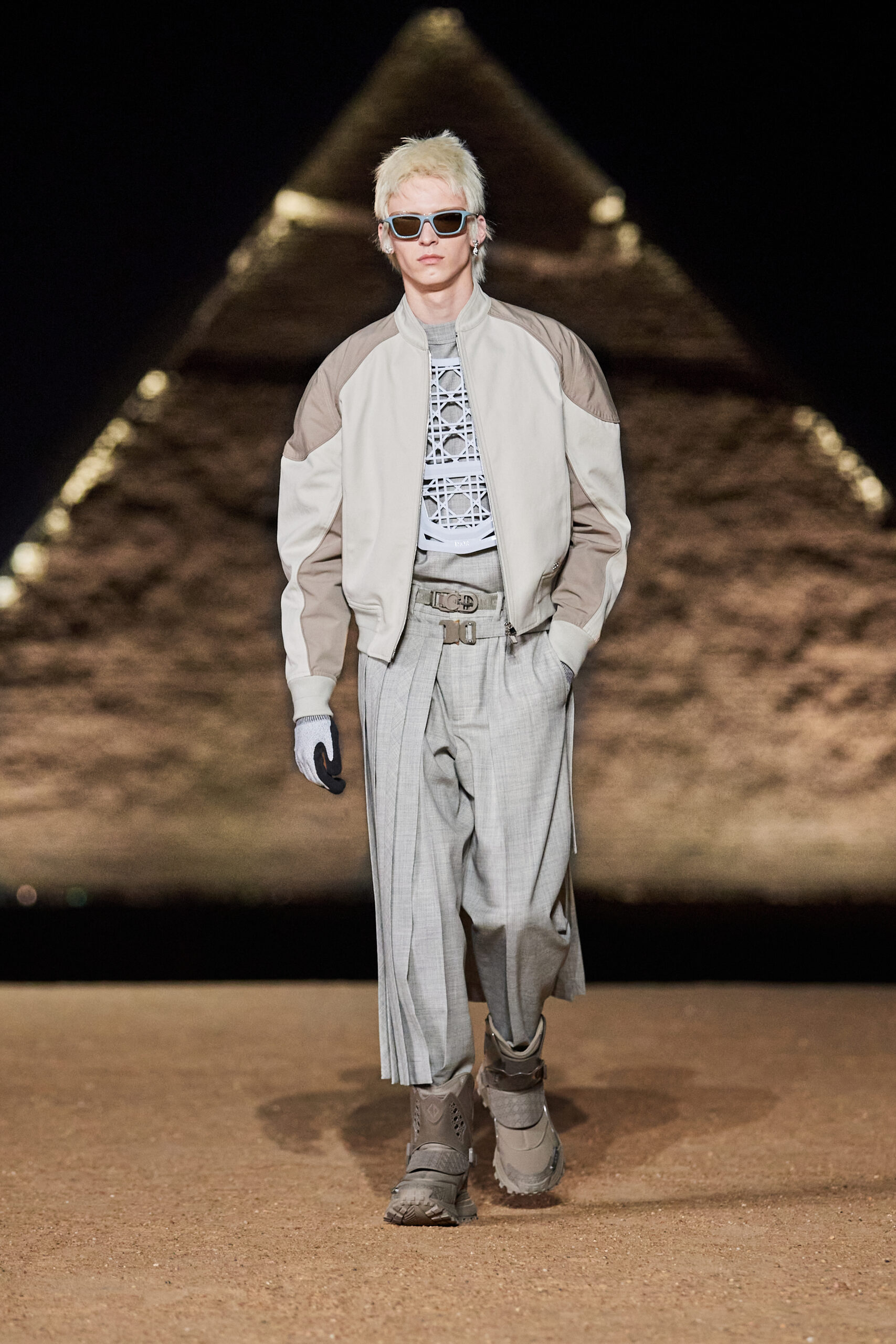 LOOK24