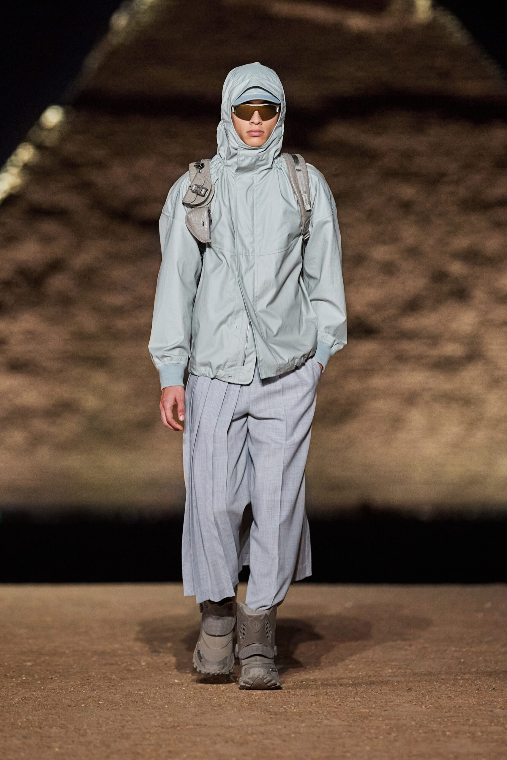 LOOK25