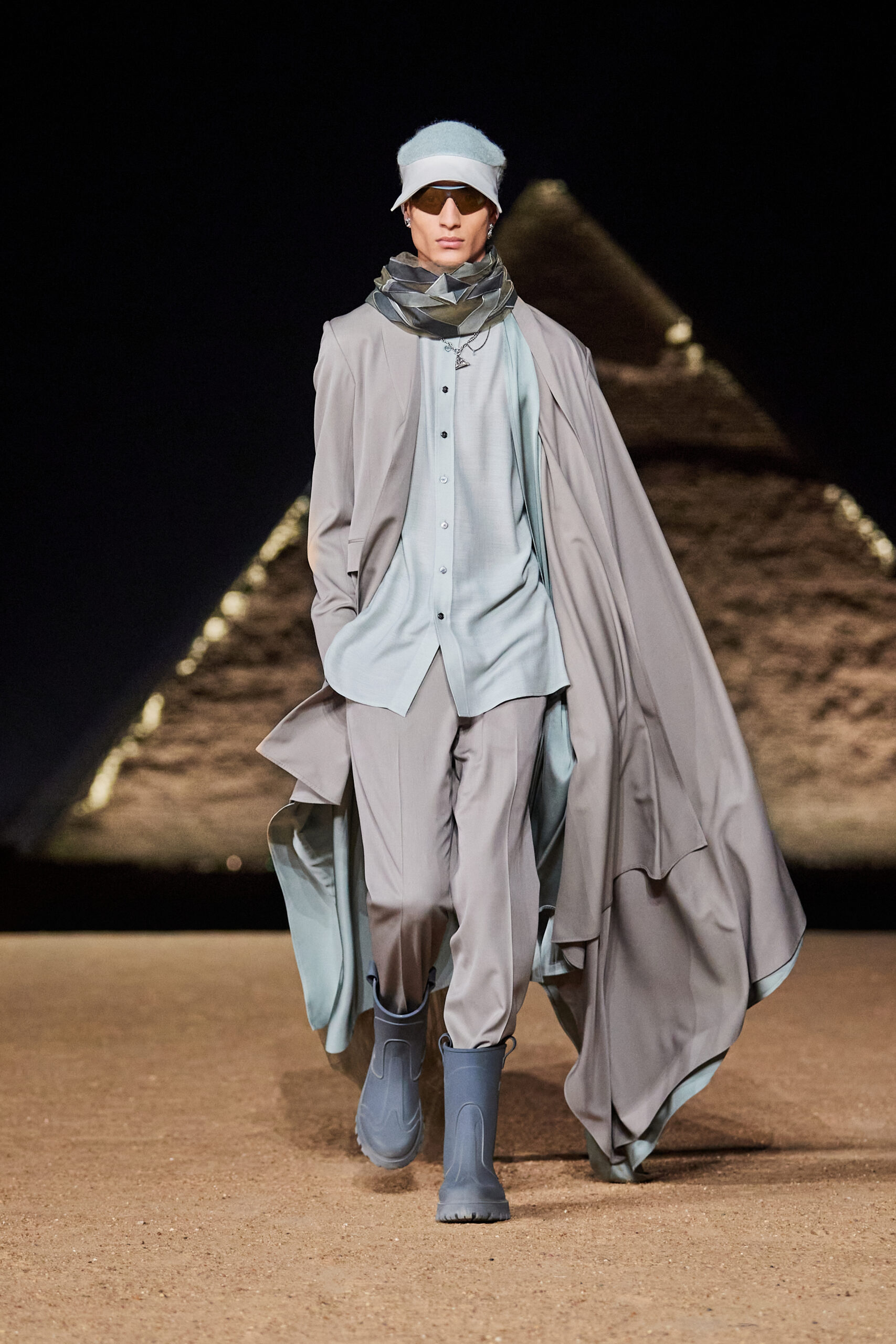 LOOK27