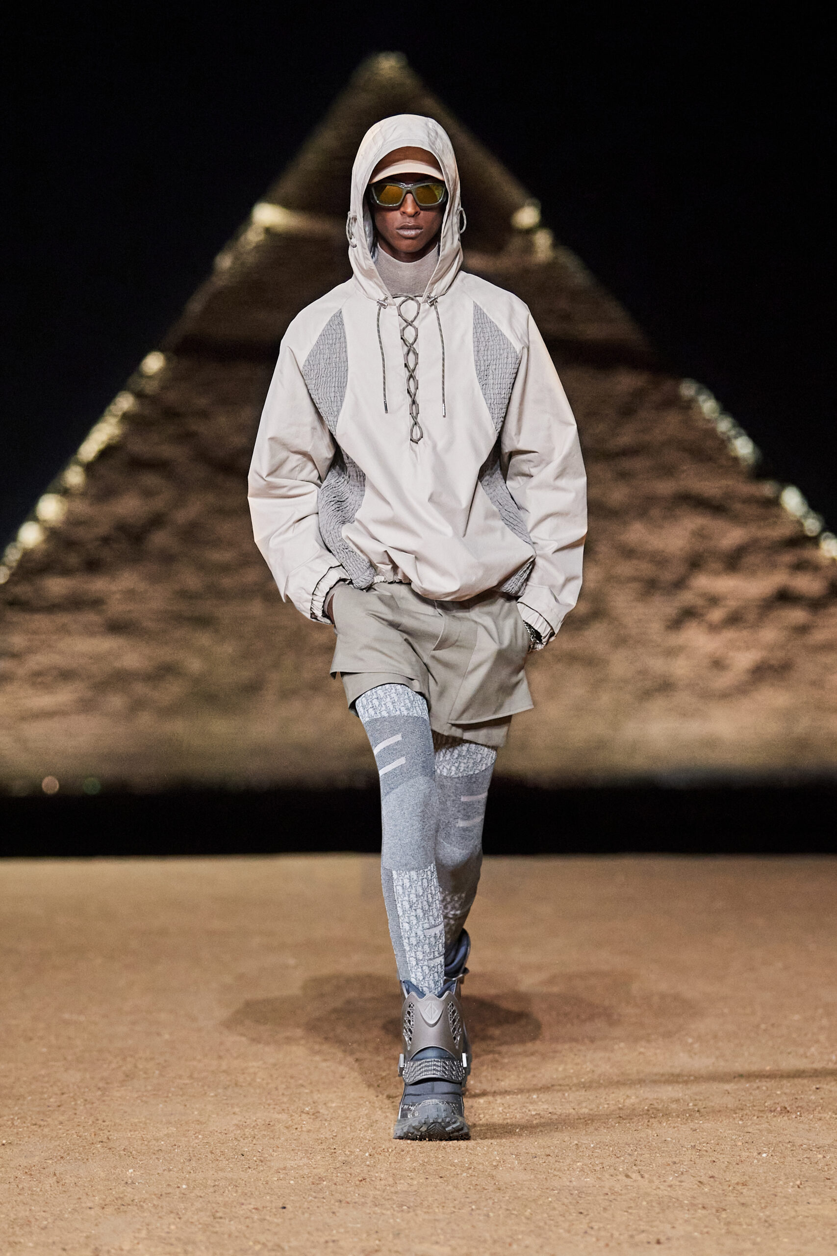 LOOK31
