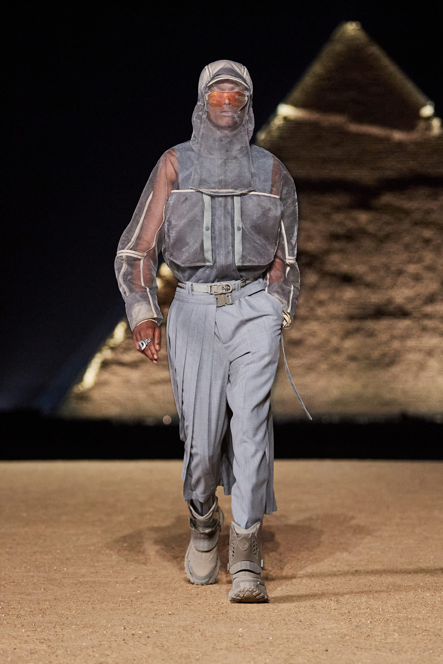 LOOK40