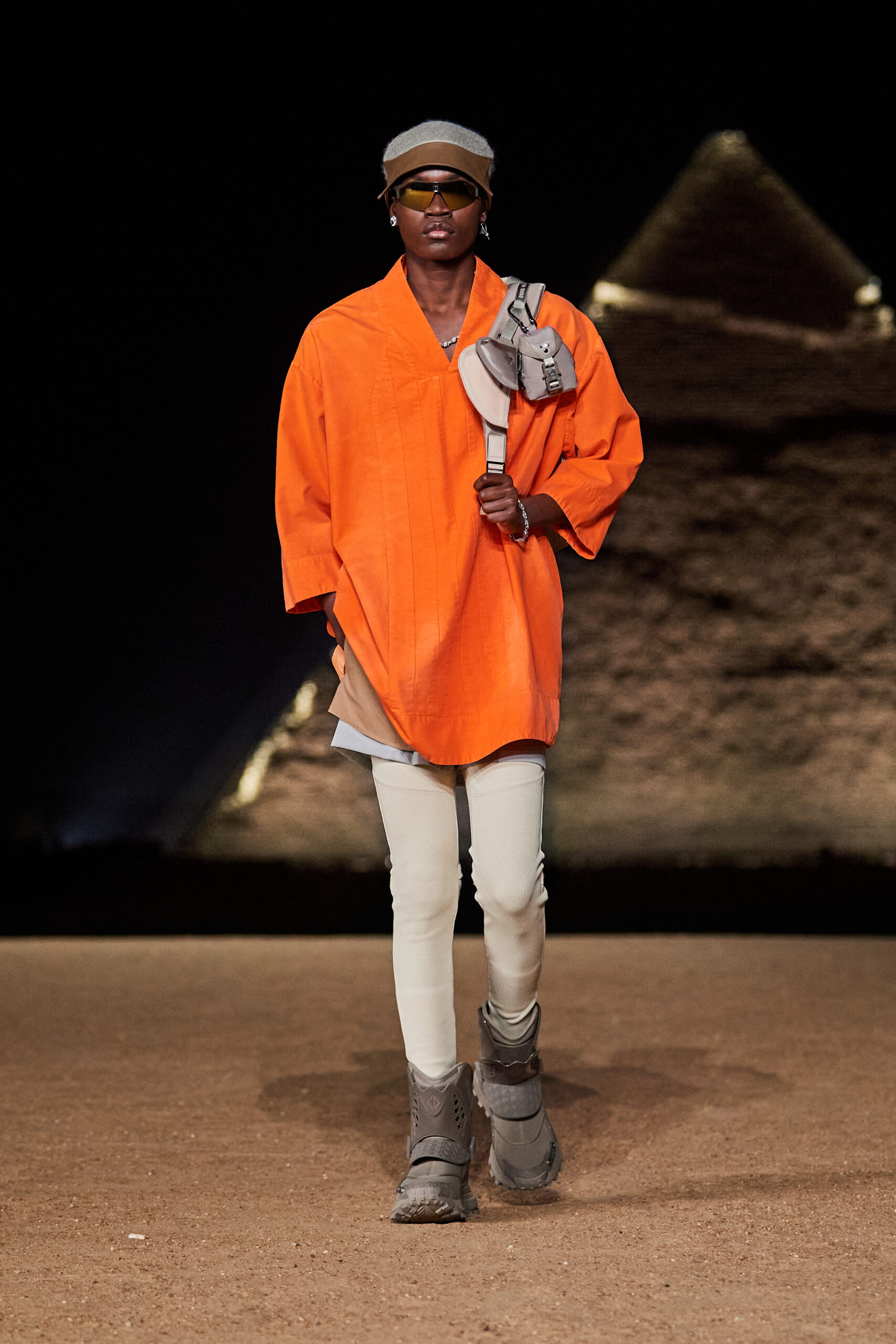 LOOK52