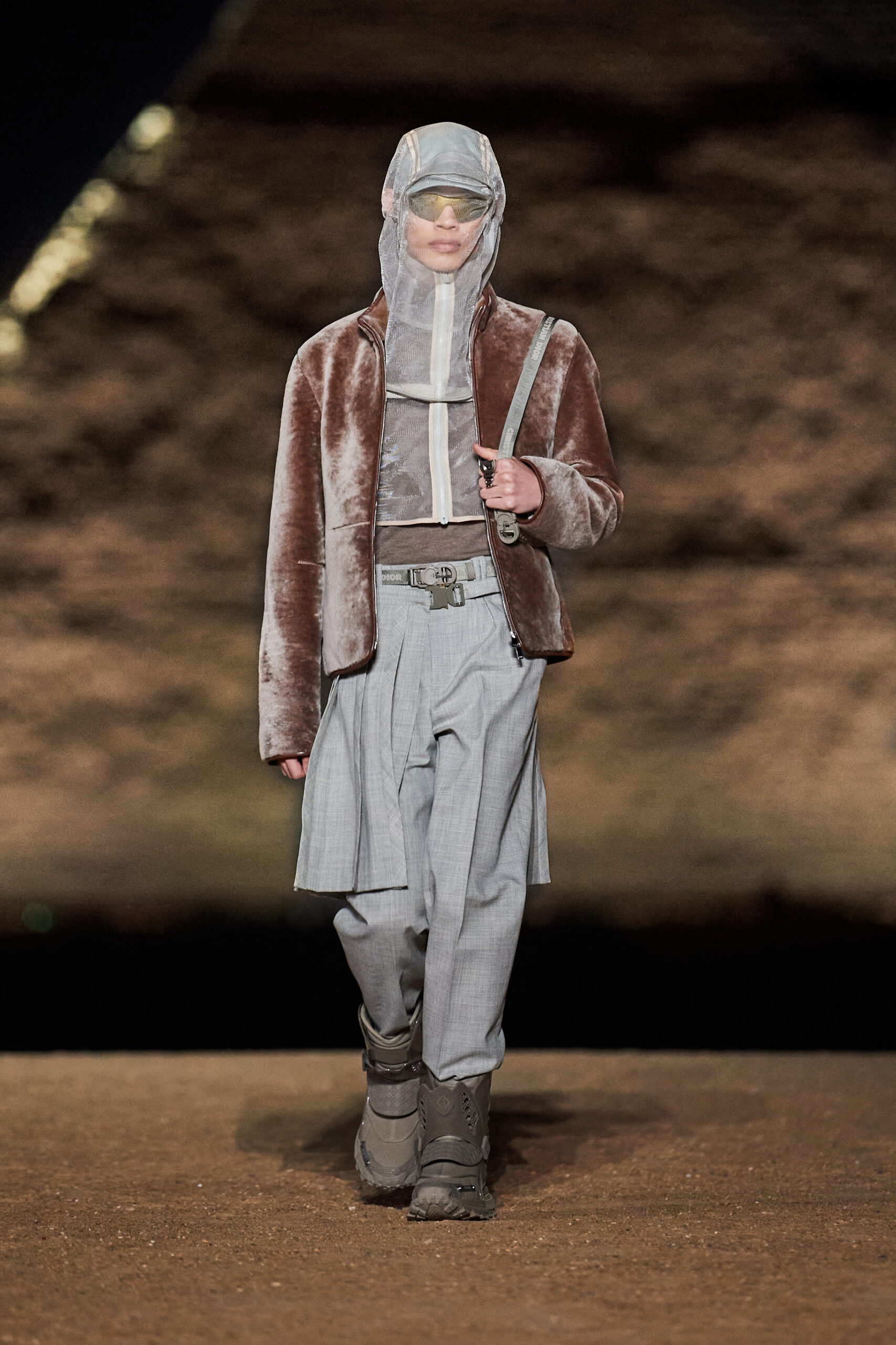 LOOK57